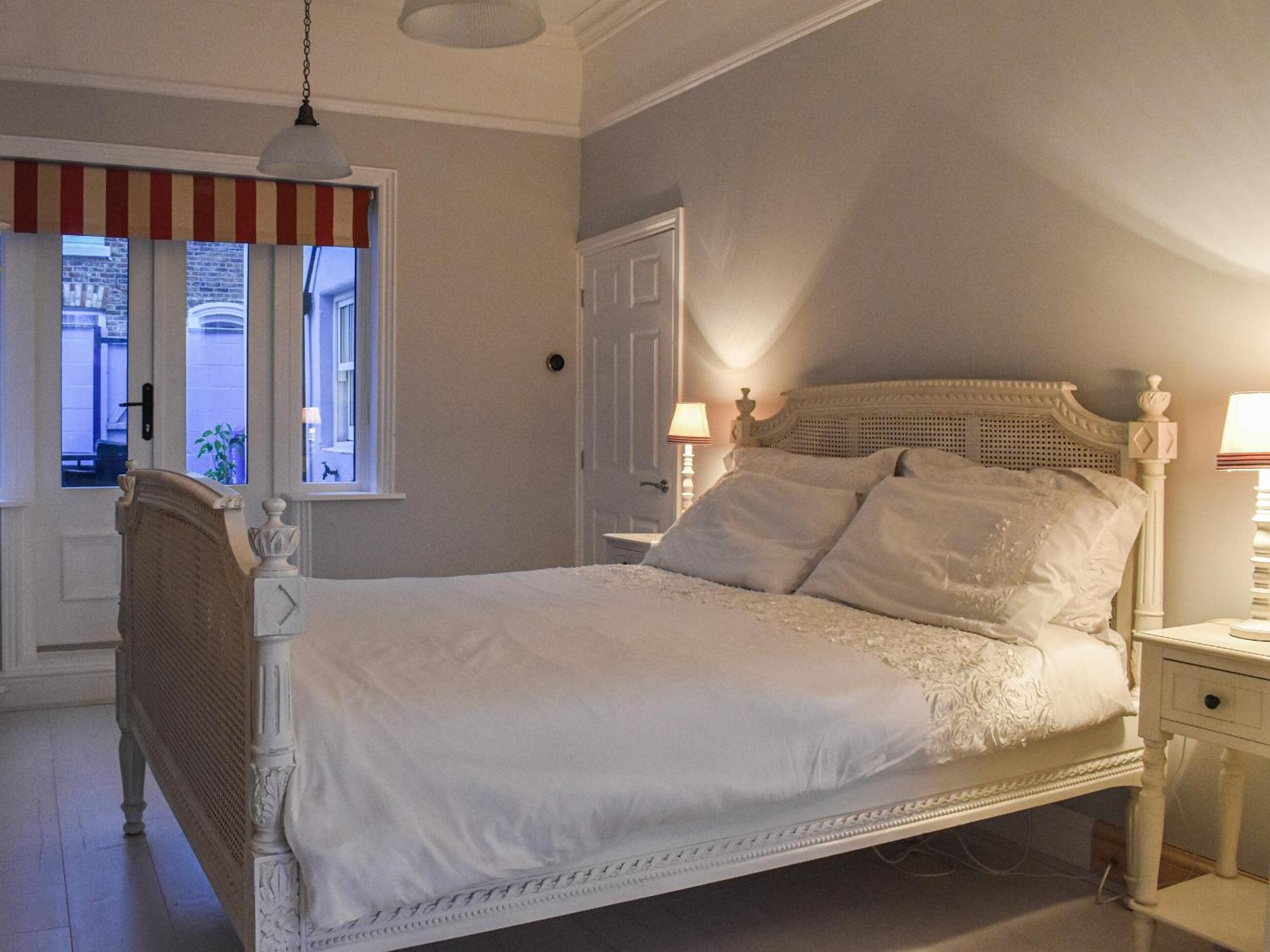 Вилла Whitby Bliss Экстерьер фото